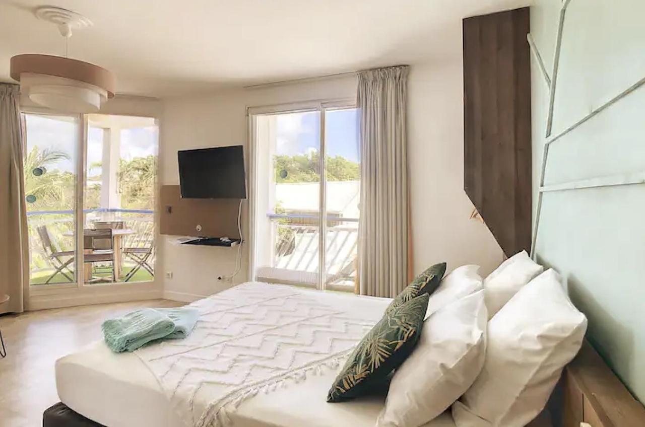 Archipel Guadeloupeen - Elegant Cocon D'Architecte 2 Etoiles Entre Grand Balcon, Piscine & Lagon Сен Франсоа Екстериор снимка