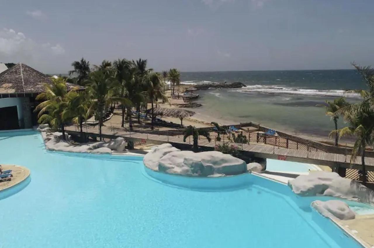 Archipel Guadeloupeen - Elegant Cocon D'Architecte 2 Etoiles Entre Grand Balcon, Piscine & Lagon Сен Франсоа Екстериор снимка