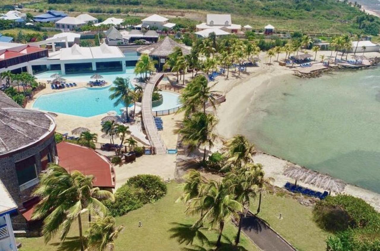 Archipel Guadeloupeen - Elegant Cocon D'Architecte 2 Etoiles Entre Grand Balcon, Piscine & Lagon Сен Франсоа Екстериор снимка
